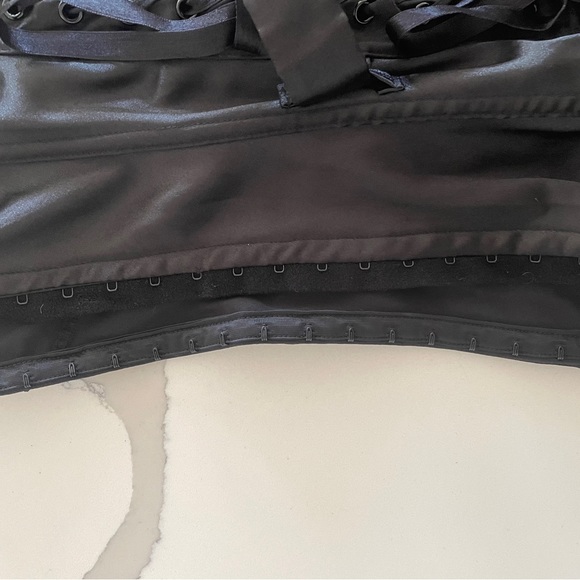 Frederick’s of Hollywood Black Swarovski Halter Corset - Picture 5 of 6